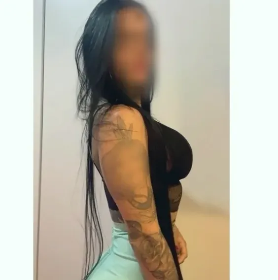 Britt, 32