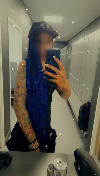 Isabel, 34