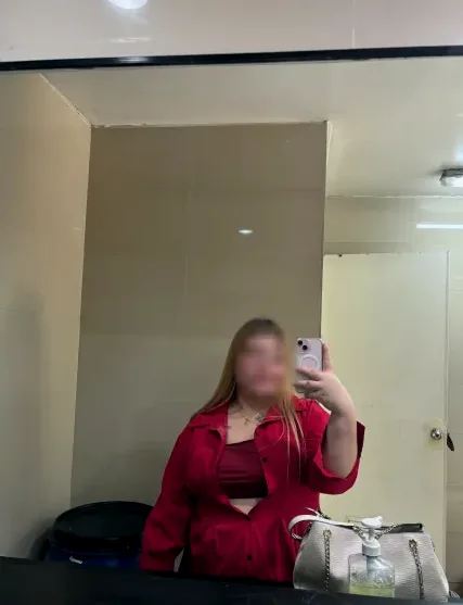 Lois, 26