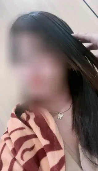 Mila, 34