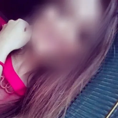 Noor, 32