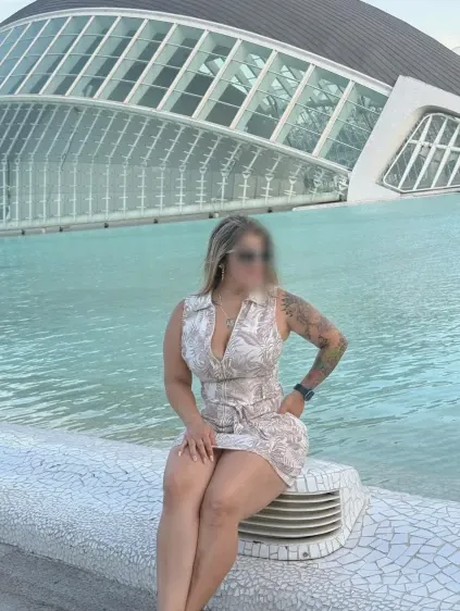 Norah, 32