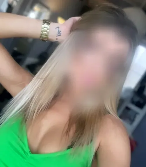 Rania, 21