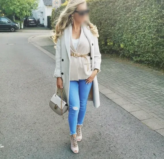 Salma, 34